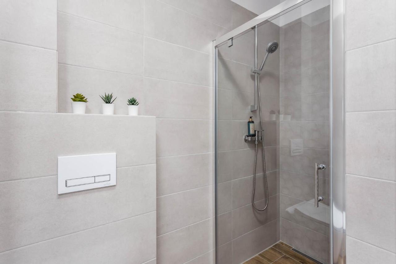 Rent Like Home - Apartamenty Kolo Brzegu & Mini Spa Kolobrzeg Exterior photo